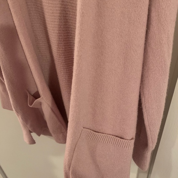 Light pink sweater - Picture 4 of 4